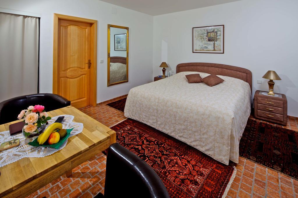 Gastehaus Samira Hotel Purbach am Neusiedlersee Værelse billede